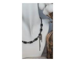 Чокер из гематита. Стильное украшение на шею к 8 марта